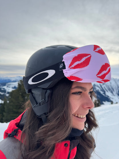 Skibril hoes met kusjesprint