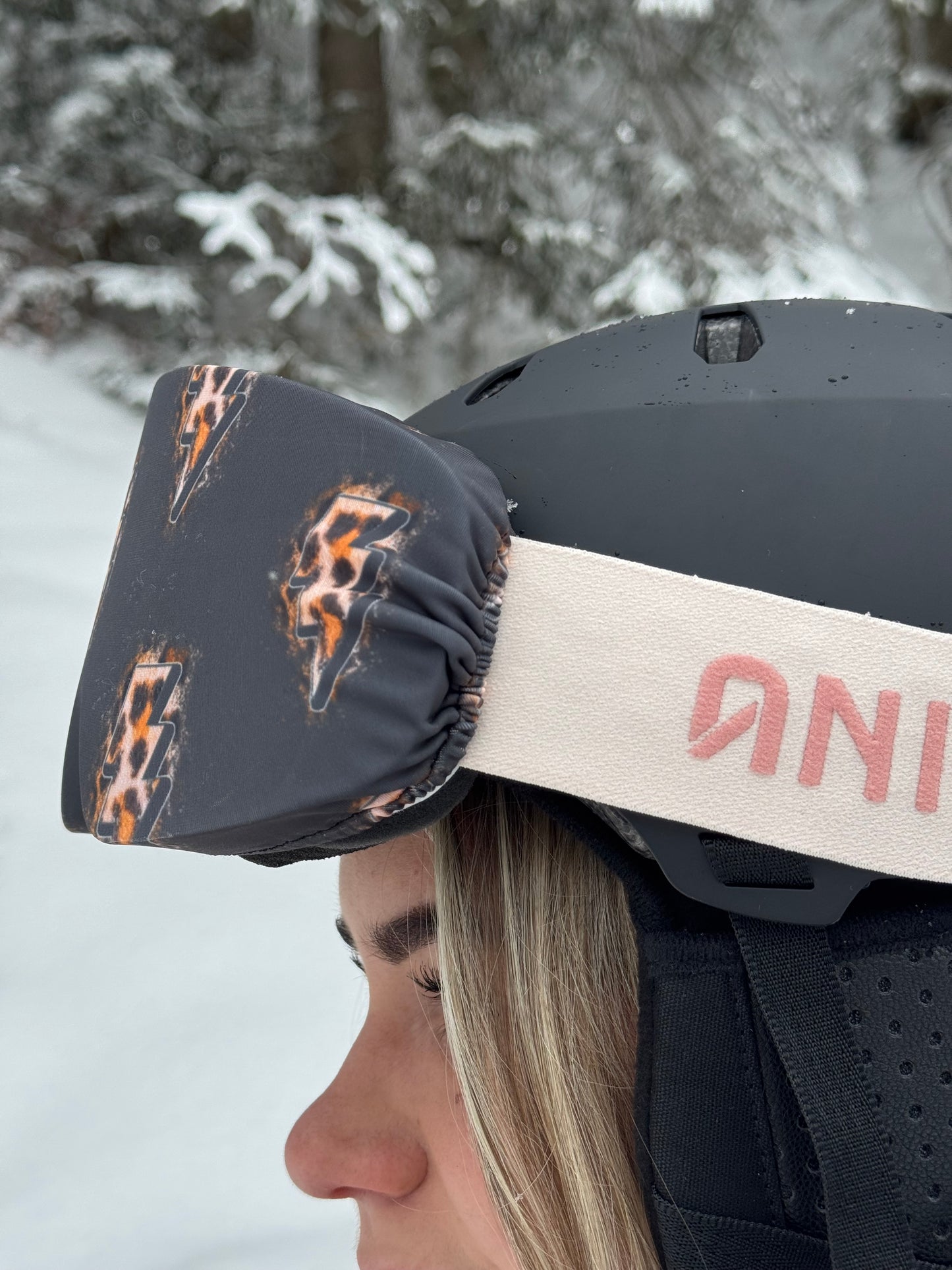 Skibril hoesje met panterbliksems